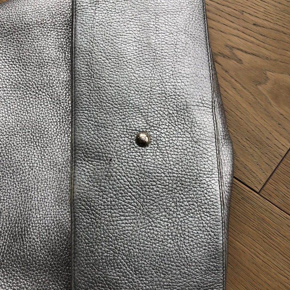 Anya Hindmarch Textured Silver Bucket Bag - Picture 7 of 15